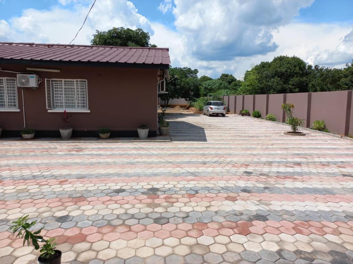 Kasuda Rooms - Cosy Self Contained Rooms Livingstone Exterior photo